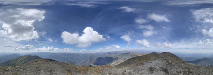 Hiking the Razorback at Mt Feathertop